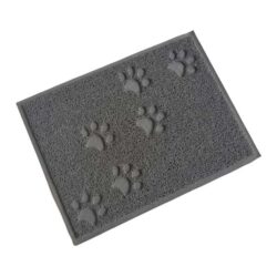 Tapete formato retangular com pegadas de gato