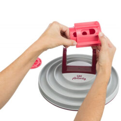 gataria-comedouro-para-gatos-interativo-slow-feeder-jogo-cat-activity-roller-bowl-trixie