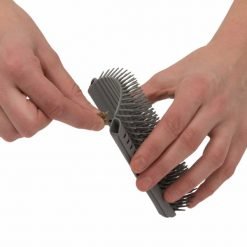 gataria-escova-de-massagem-para-gatos-aplicacao-na-parede-self-groomer